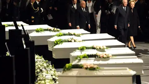 Funeral en Bélgica por las víctimas del accidente de autobús Funeral en Bélgica por las víctimas del accidente de autobús