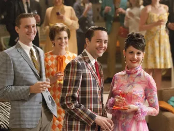 Ken cosgrove, Pete Campbell y Trudy Campbell Ken cosgrove, Pete Campbell y Trudy Campbell