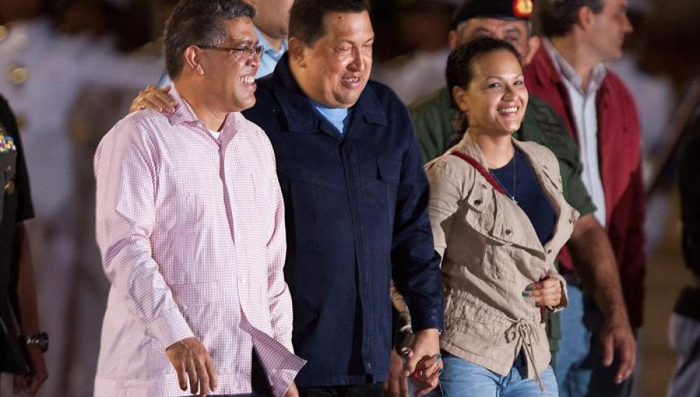 Hugo Chávez viaja a Cuba para la quimioterapia