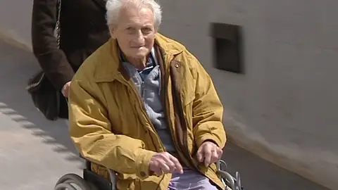 Anciano que apuñaló a su esposa Anciano que apuñaló a su esposa