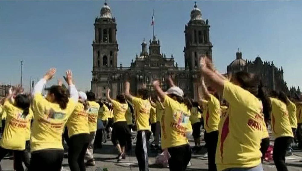 Récord de baile de aeróbic en México DF