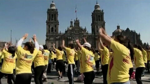 R&eacute;cord de baile de aer&oacute;bic en M&eacute;xico DF