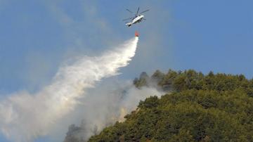 El fuego que desde la tarde del pasado jueves quema la zona de Castanesa,