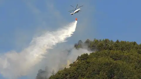 El fuego que desde la tarde del pasado jueves quema la zona de Castanesa, El fuego que desde la tarde del pasado jueves quema la zona de Castanesa,