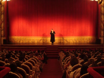 Imagen de archivo de un escenario teatral.