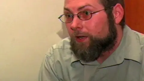 El 'hacker' que robó las fotos de Scarlett Johansson desnuda se declara culpable El 'hacker' que robó las fotos de Scarlett Johansson desnuda se declara culpable