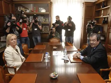 Foro y PP se reúnen en Asturias para llegar a un acuerdo Foro y PP se reúnen en Asturias para llegar a un acuerdo