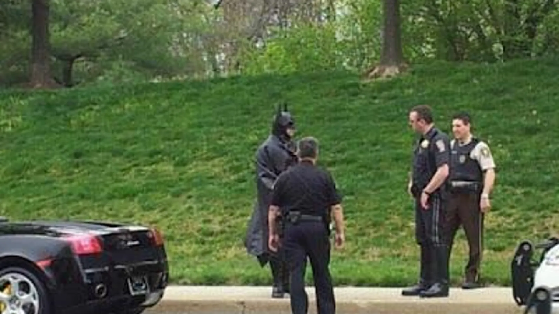 Batman fue detenido por la policía de EEUU por violar normas de tráfico