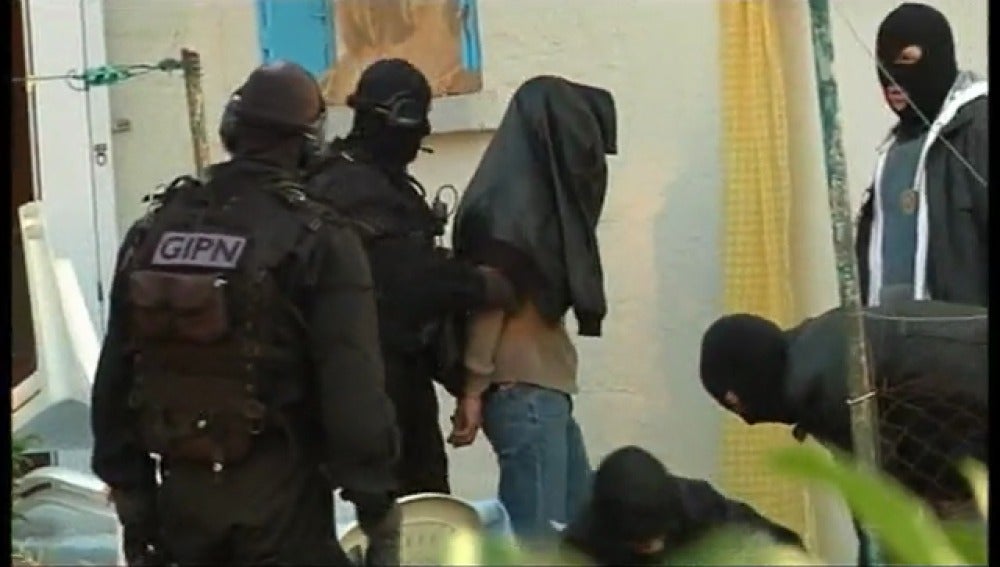 Detenidas 19 de personas relacionadas con el grupo yihadista 'Forsane Alizza'