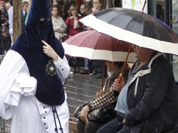 Semana Santa pasada por agua en Sevilla