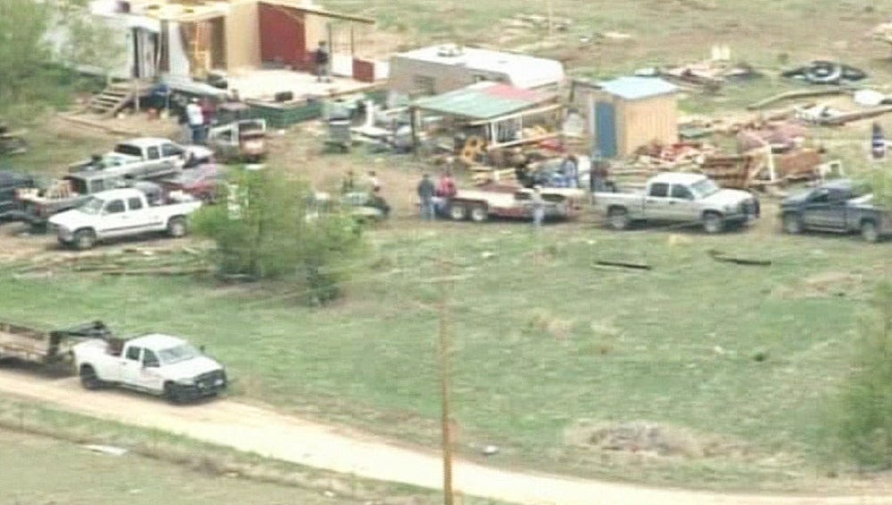 Destrozos causados por los tornados en Colorado