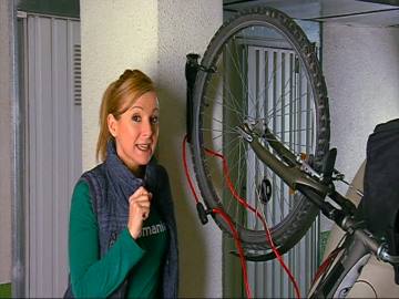 Un colgador para tu bici en el garaje