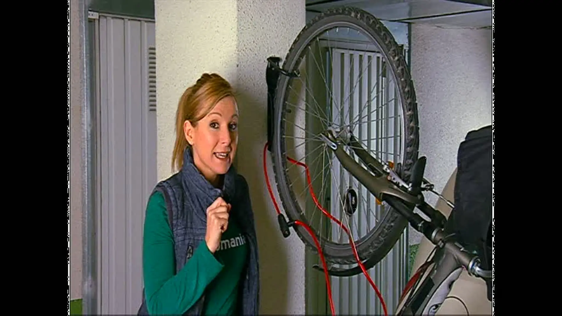 Un colgador para tu bici en el garaje