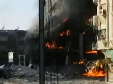 Los ataques continúan a sólo 24 horas del inicio del alto al fuego acordado. Los ataques continúan a sólo 24 horas del inicio del alto al fuego acordado.
