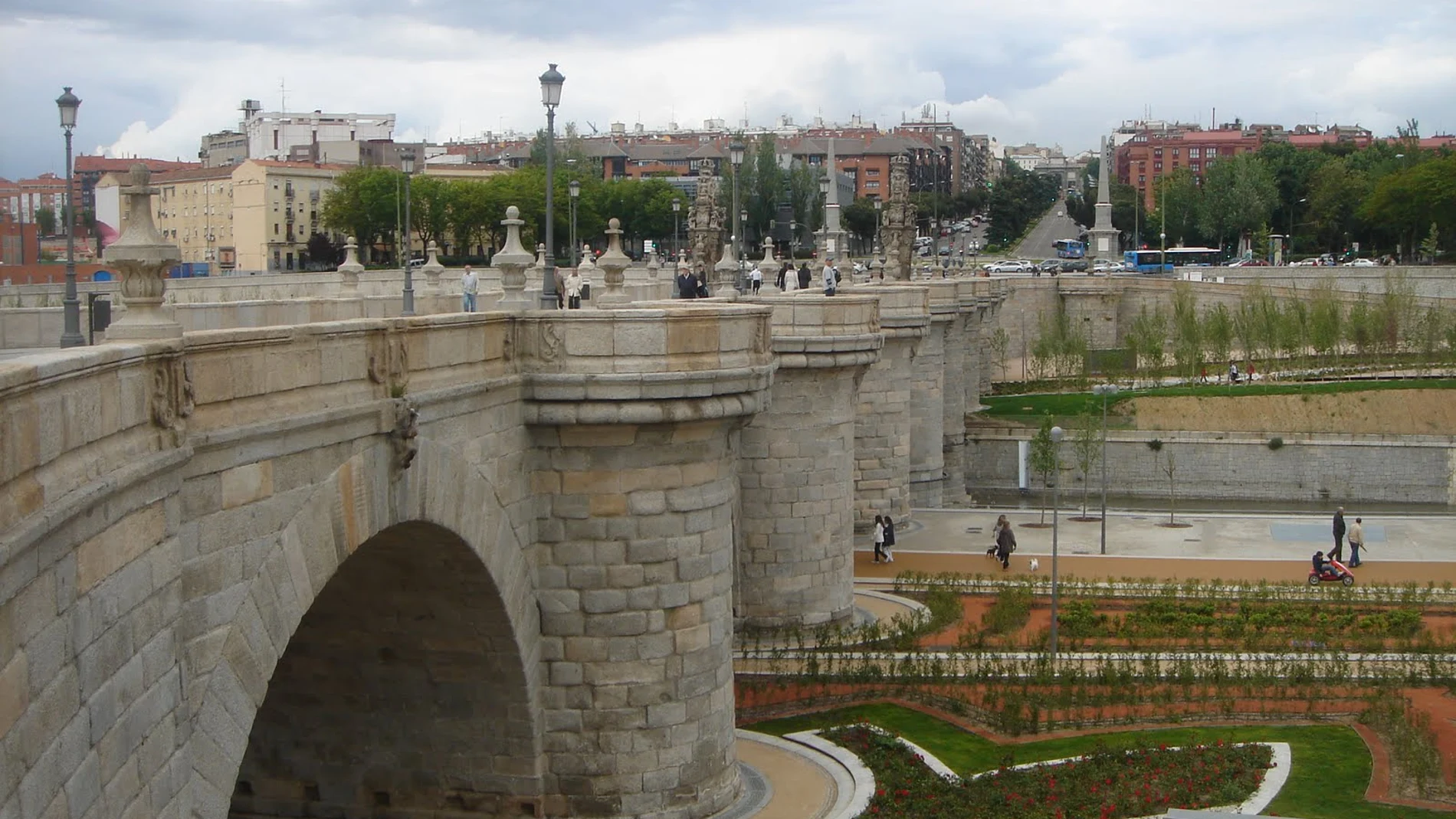 Puente de Toledo, en Madrid Puente de Toledo, en Madrid