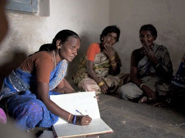 Exposición de la Fundación Vicente Ferrer sobre 40 años de trabajo en la India 