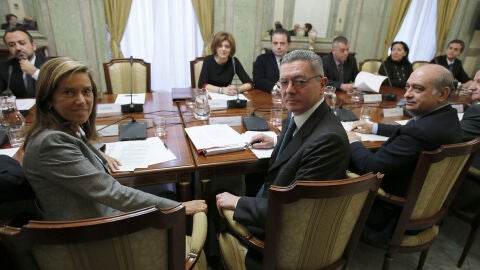 Reuni&oacute;n sobre casos de ni&ntilde;os robados