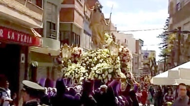 Jesucristo baila al ritmo del 'Ai se eu te pego' en una procesión