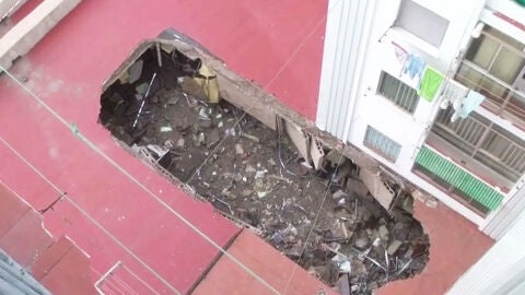 Se hunde el techo de un restaurante chino provocando dos heridos