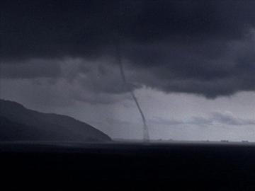 El centro de EEUU se prepara para una ola de tornados "potencialmente mortal"