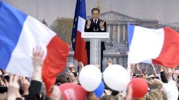 Mitin de Sarkozy al aire libre en París