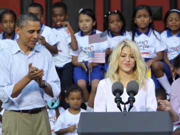 Shakira junto a Barack Obama