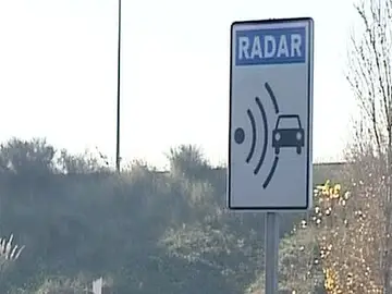 Desciende el número de multas por radares Desciende el número de multas por radares