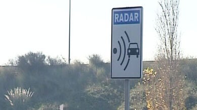 Condenado a pagar 5.400 euros tras disparar tres tiros a un radar de tráfico