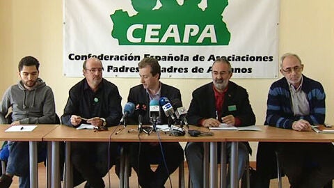 Sindicatos, estudiantes y asociaciones de padres se movilizan contra los ajustes de Educaci&oacute;n
