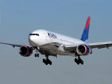 Fuertes turbulencias obligan a un aterrizaje de emergencia en Delta Airlines Fuertes turbulencias obligan a un aterrizaje de emergencia en Delta Airlines