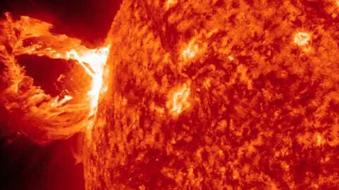 Explosi&oacute;n solar captada por la NASA