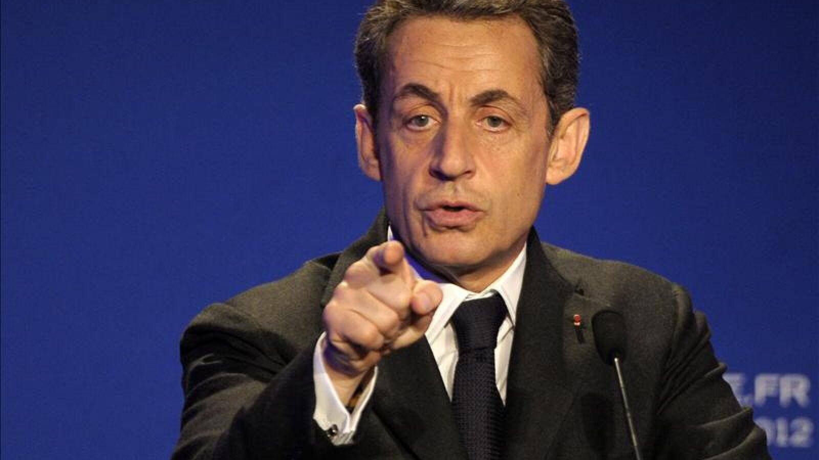 Sarkozy responde a las acusaciones de Strauss-Kahn: 