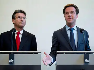 El exprimer ministro holandés Mark Rutte y el exvice primer ministro Maxime Verhagen El exprimer ministro holandés Mark Rutte y el exvice primer ministro Maxime Verhagen