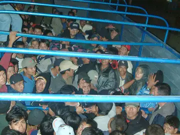 Inmigrantes centroamericanos en una imagen de archivo Inmigrantes centroamericanos en una imagen de archivo