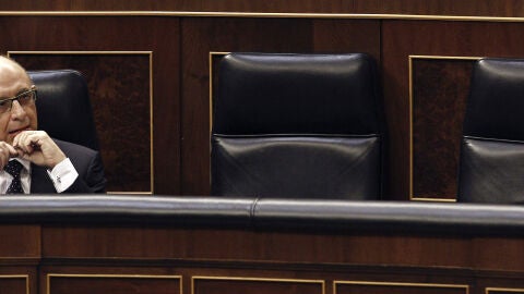 Cristobal Montoro en el Congreso, durante el debate