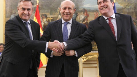 Jos&eacute; Ignacio Wert junto a Miguel Cardenal y Jos&eacute; Luis Astiazar&aacute;n