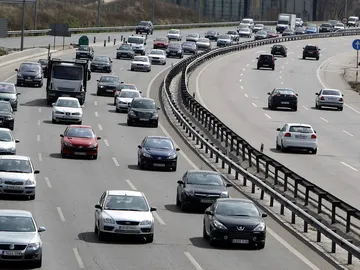 Tráfico en una autovía Tráfico en una autovía
