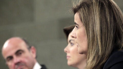 Soraya S&aacute;enz de Santamar&iacute;a, F&aacute;tima B&aacute;&ntilde;ez y Luis de Guindos