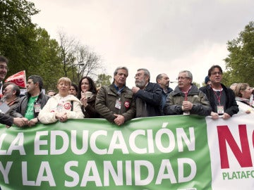 Los secretarios generales de UGT y CCOO en la cabecera de la marcha