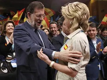 Rajoy defiende las reformas Rajoy defiende las reformas