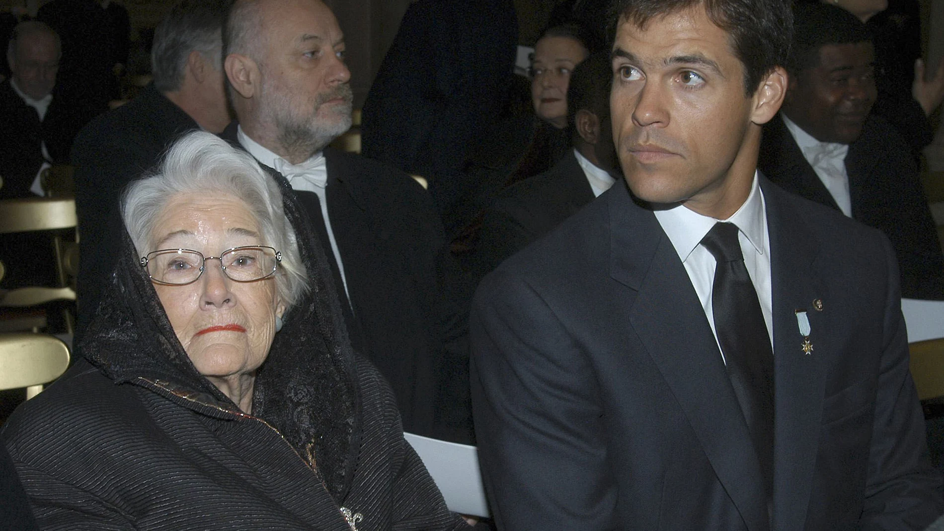Emmanuelle Dampierre y su nieto Luis Alfonso de Borbón Emmanuelle Dampierre y su nieto Luis Alfonso de Borbón