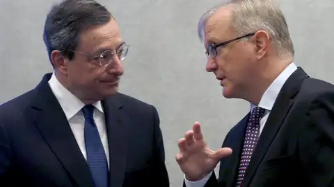 Mario Draghi, presidendete del BCE, junto a Olli Rehn Mario Draghi, presidendete del BCE, junto a Olli Rehn