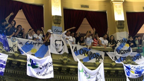 P&uacute;blico en el Parlamento argentino