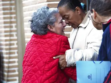 Lamentos por el asesinato de una mujer en un atraco Lamentos por el asesinato de una mujer en un atraco