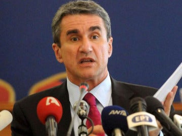 El ministro griego de Sanidad, Andreas Loverdos comparece para hablar de este asunto El ministro griego de Sanidad, Andreas Loverdos comparece para hablar de este asunto