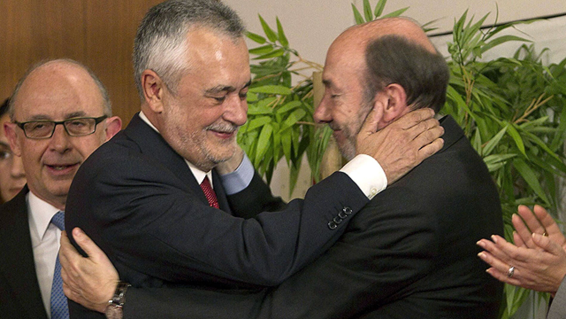 Rubalcaba, en la toma de posesi&oacute;n de Gri&ntilde;&aacute;n