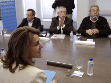 María Dolores de Cospedal junto a Cándido Méndez e Ignacio Fernández Toxo