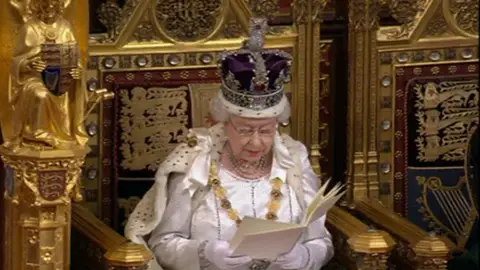 La reina Isabel II La reina Isabel II