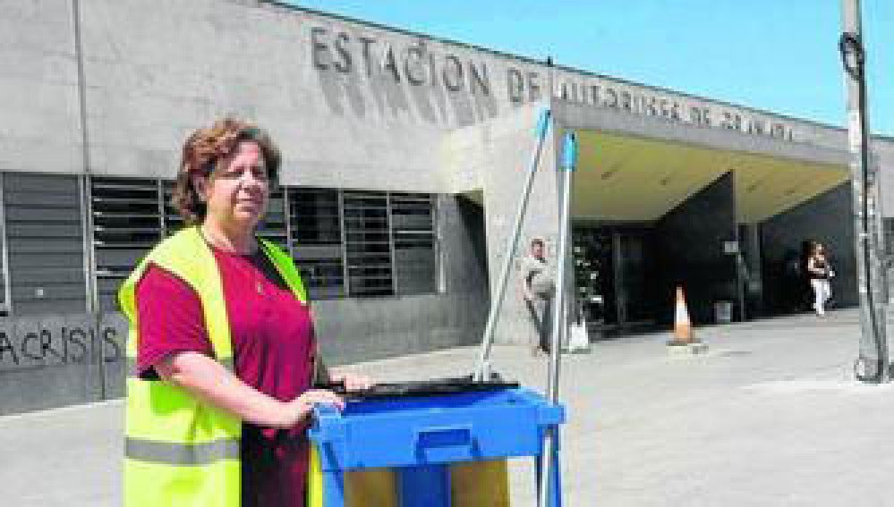 Palmira Díaz en su lugar de trabajo