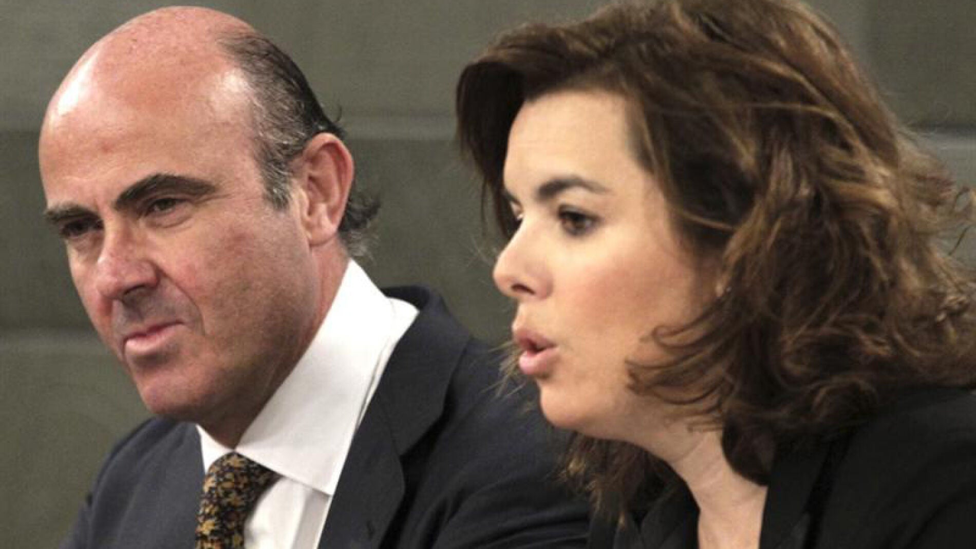 Luis de Guindos y Soraya S&aacute;enz de Santamar&iacute;a